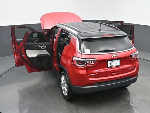 Used 2025 Jeep Compass Limited AWD/4WD image 64