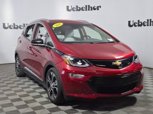 Used 2018 Chevrolet Bolt Premier w/ Driver Confidence II Package FWD image 1