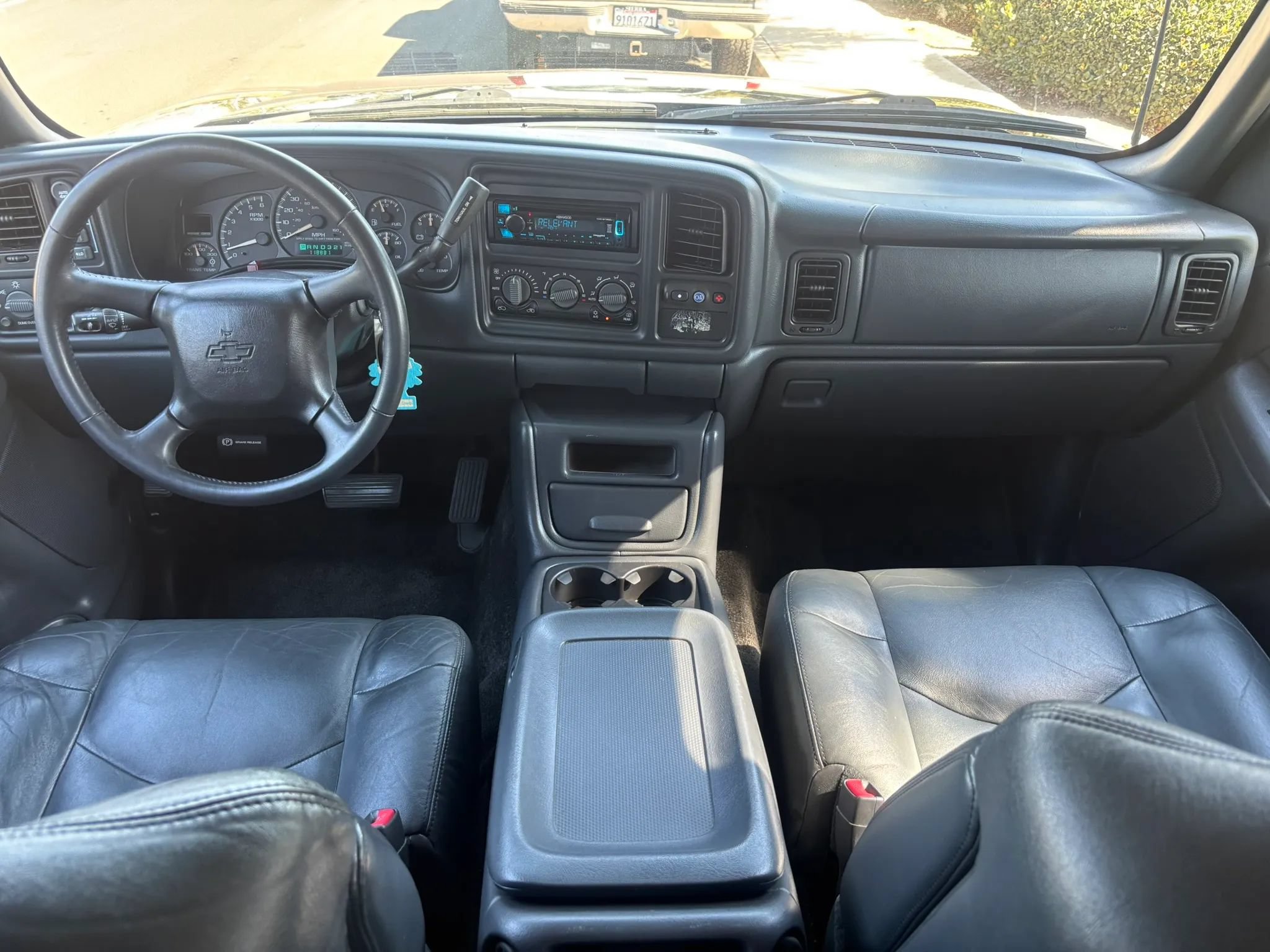 Used 2002 Chevrolet Avalanche 2500 w/ Convenience Pkg AWD/4WD image 17
