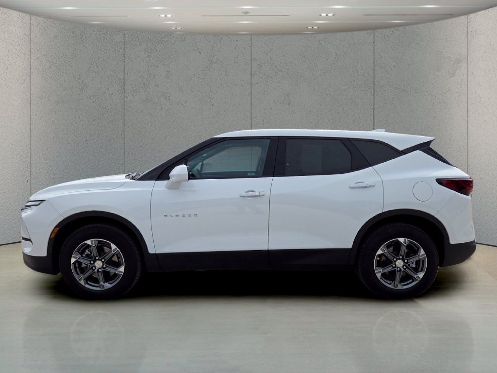 Used 2025 Chevrolet Blazer LT AWD/4WD image 10