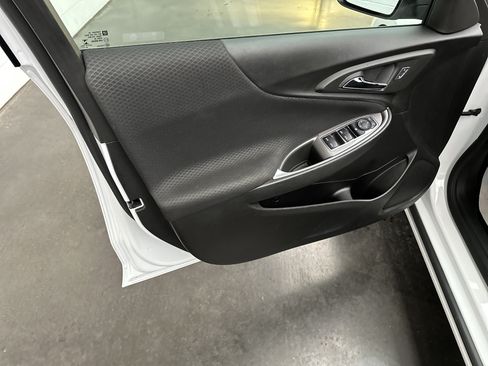 Used 2025 Chevrolet Malibu LT FWD image 17