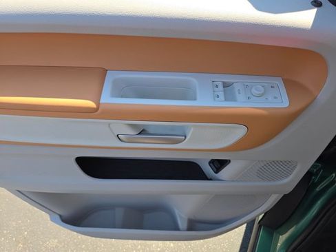New 2025 Volkswagen ID. Buzz Pro S Plus AWD/4WD image 10