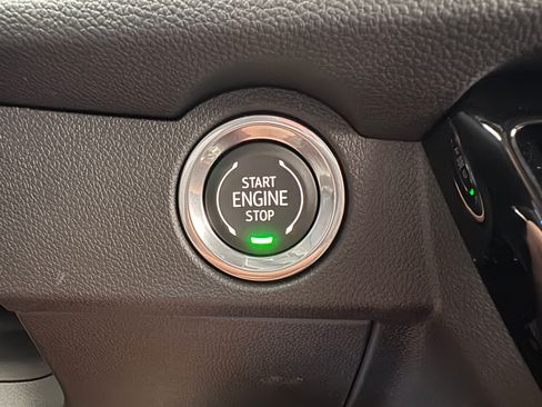 Used 2026 Chevrolet Traverse RS AWD/4WD image 17