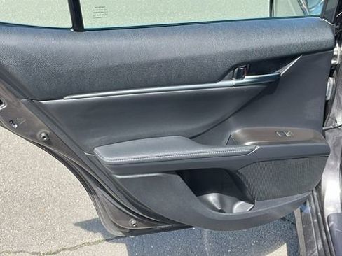 Used 2021 Toyota Camry XLE image 20