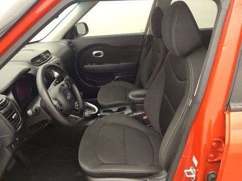 Used 2019 Kia Soul FWD image 17