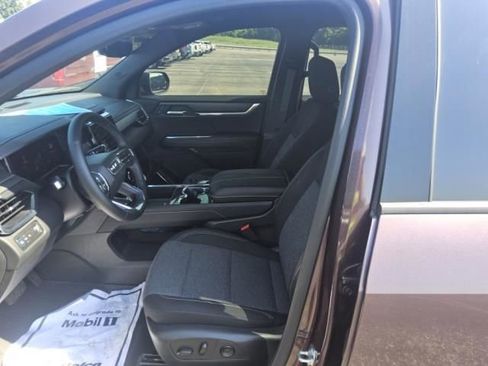 Used 2026 GMC Acadia Elevation w/ LPO, Floor Liner Package FWD image 3
