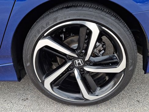 Used 2022 Honda Accord Sport image 9