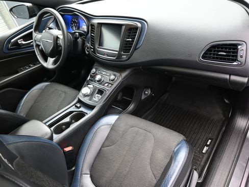 Used 2015 Chrysler 200 S w/ Navigation & Sound Group I image 41