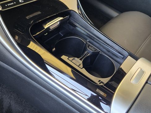 Used 2025 Mercedes-Benz C 300 Sedan image 20