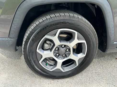 Used 2022 Jeep Compass Trailhawk w/ Sun and Sound Group AWD/4WD image 34