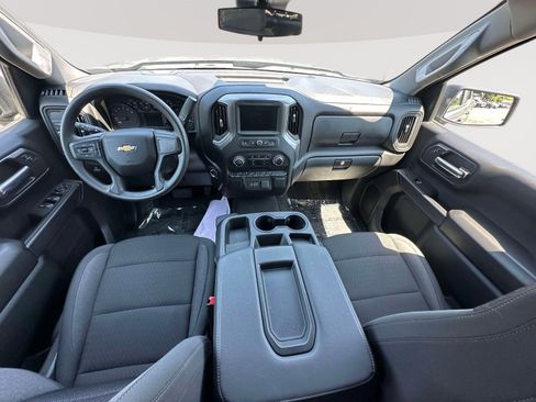 Used 2025 Chevrolet Silverado 1500 Custom w/ Turbomax Blackout Package RWD image 7