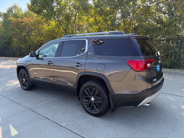 Used 2019 GMC Acadia SLT FWD image 3