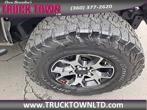 Used 2017 Jeep Wrangler Unlimited Sport w/ Quick Order Package 24S image 11