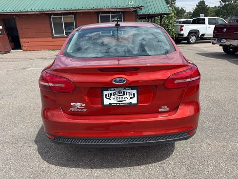 Used 2018 Ford Focus SE w/ Cold Weather Package image 6