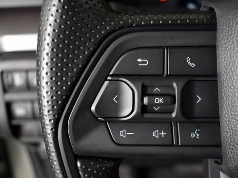 Certified 2025 Toyota Tacoma SR5 image 30