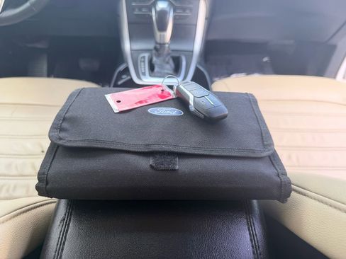 Used 2016 Ford Edge SEL w/ Equipment Group 201A image 26