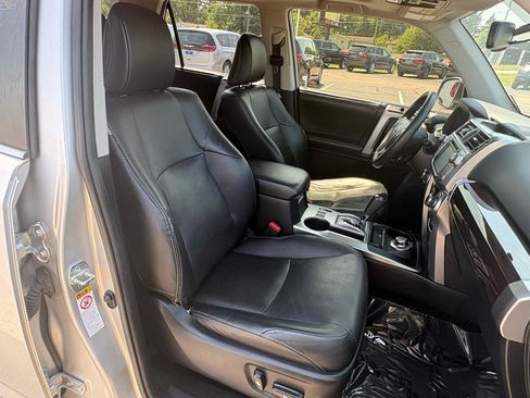 Used 2018 Toyota 4Runner Limited AWD/4WD image 30