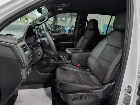 Used 2023 Chevrolet Tahoe High Country AWD/4WD image 7