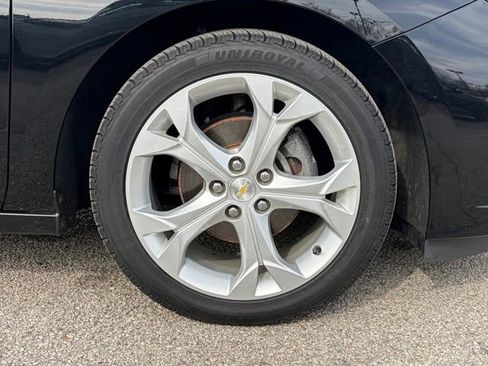 Used 2017 Chevrolet Cruze Premier image 22