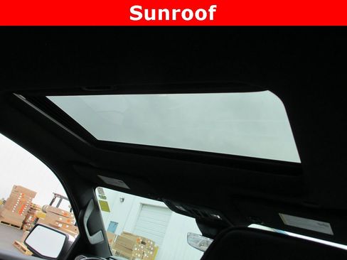 Used 2023 Chevrolet Silverado 1500 High Country w/ High Country Premium Package image 16