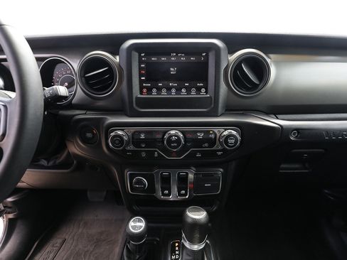 Used 2023 Jeep Wrangler Sport AWD/4WD image 16