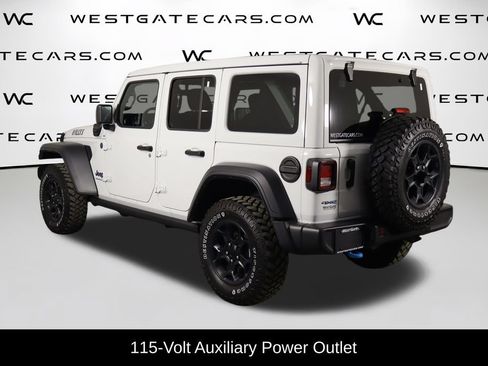 Used 2023 Jeep Wrangler Unlimited w/ Sun & Screen Package AWD/4WD image 43