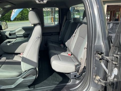 Used 2018 Ford F150 XL w/ Equipment Group 101A Mid AWD/4WD image 30