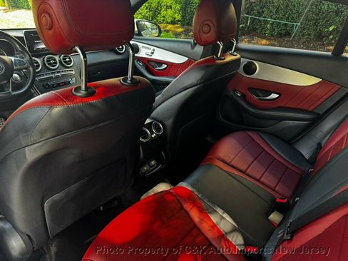 Used 2019 Mercedes-Benz GLC 300 4MATIC Coupe image 17