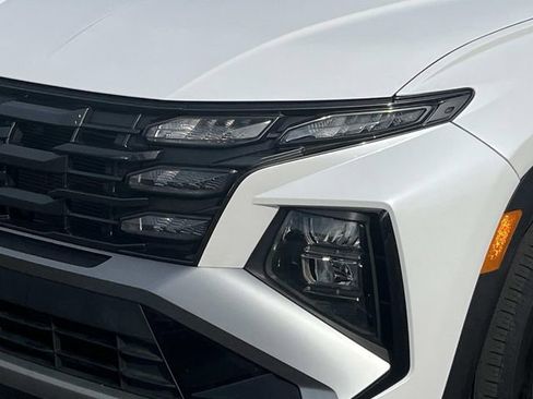 Certified 2025 Hyundai Tucson SEL image 9