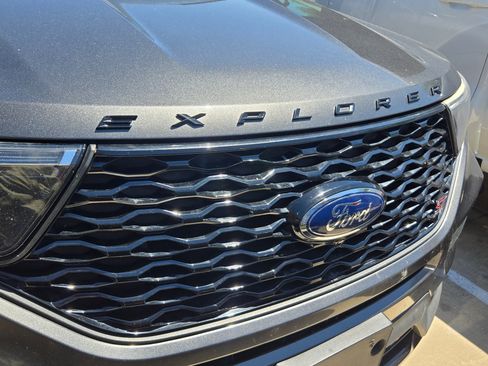 Used 2020 Ford Explorer ST w/ ST Street Pack AWD/4WD image 2