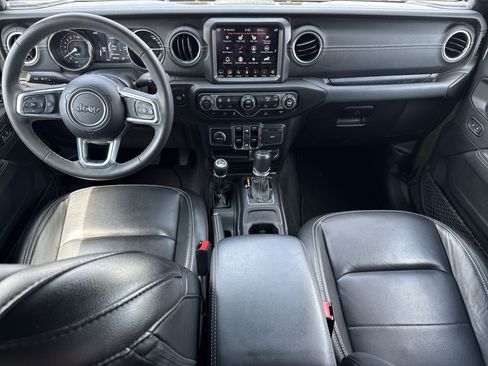 Used 2023 Jeep Wrangler Unlimited Sahara w/ Cold Weather Group AWD/4WD image 28