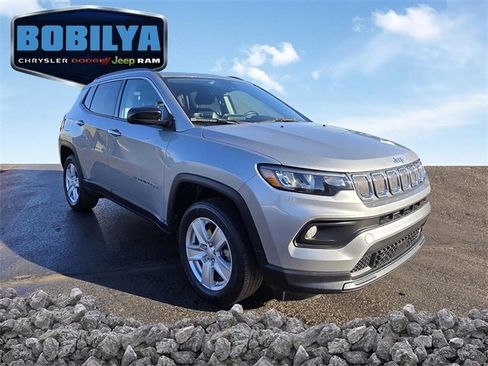 Used 2022 Jeep Compass Latitude w/ Convenience Group image 2