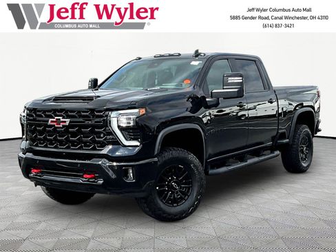 Used 2025 Chevrolet Silverado 2500 ZR2 w/ Technology Package AWD/4WD image 1