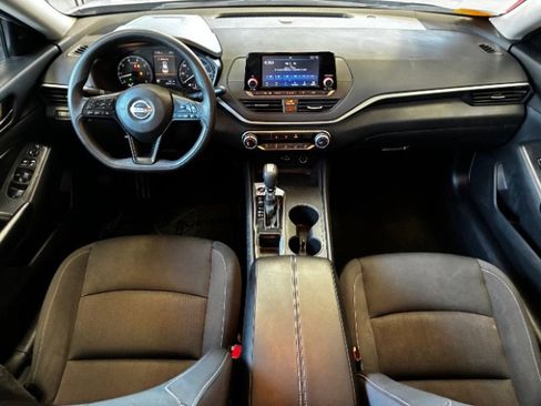 Used 2024 Nissan Altima 2.5 S FWD image 17