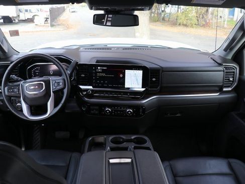 Used 2025 GMC Sierra 1500 SLT image 16