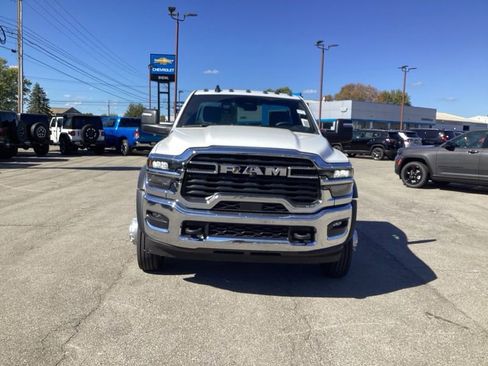 New 2025 RAM 5500 Tradesman AWD/4WD image 2