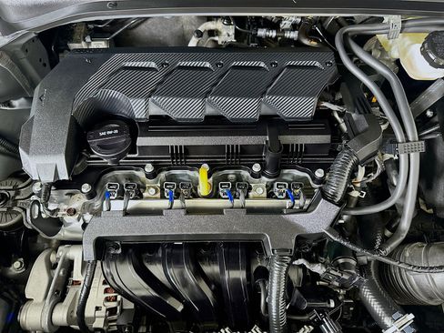 Used 2025 Hyundai Venue SEL image 32