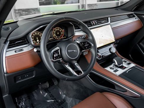 Used 2025 Jaguar F-PACE R-Dynamic S image 16