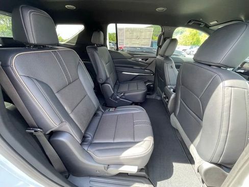 New 2026 Chevrolet Traverse High Country w/ LPO, Floor Liner Package image 35