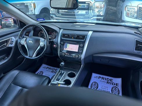 Used 2013 Nissan Altima 2.5 SL w/ Technology Pkg image 6