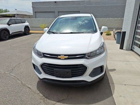 Used 2022 Chevrolet Trax LS w/ Tint and Cruise Package FWD image 7