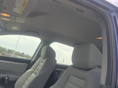Used 2017 Honda CR-V LX image 10