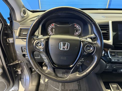 Used 2016 Honda Pilot Touring image 15