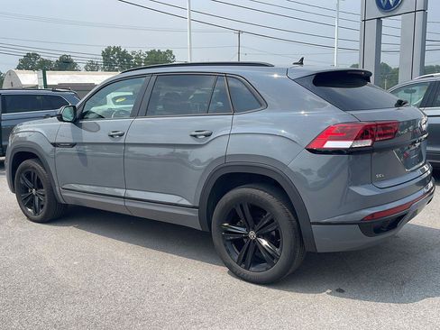 Used 2023 Volkswagen Atlas Cross Sport SEL R-Line AWD/4WD image 4