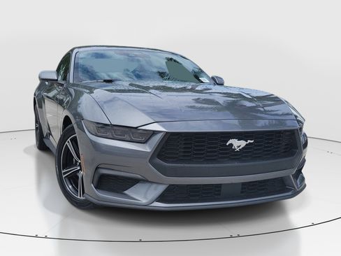 Used 2025 Ford Mustang Premium RWD image 2