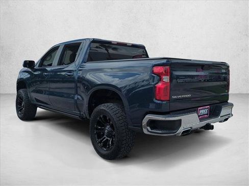 Used 2021 Chevrolet Silverado 1500 LT w/ Z71 Off-Road Package AWD/4WD image 8