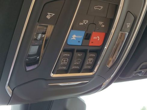 New 2025 Jeep Grand Cherokee Summit image 15