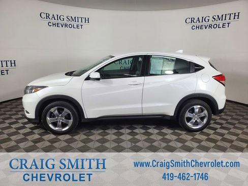 Used 2018 Honda HR-V LX image 2