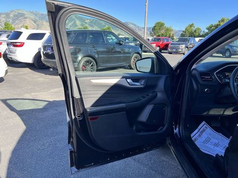 Used 2022 Ford Escape SEL image 10