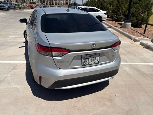 Used 2022 Toyota Corolla LE FWD image 9